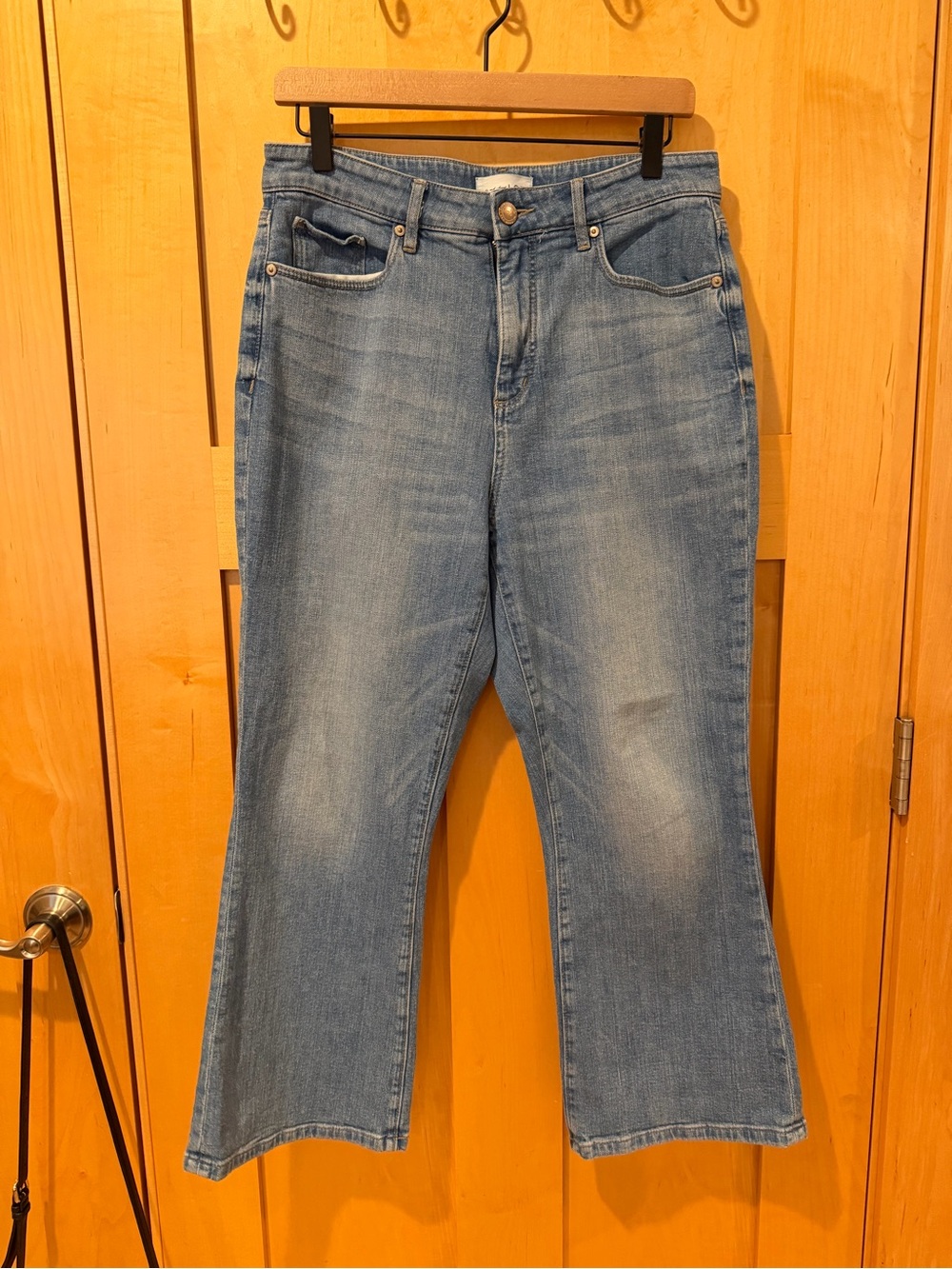 LOFT Light Blue Curvy High-Rise Kick Crop Jeans
